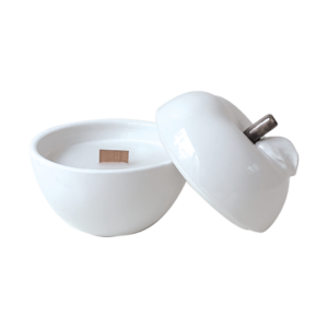 bougie pom glow blanc patchouli 2